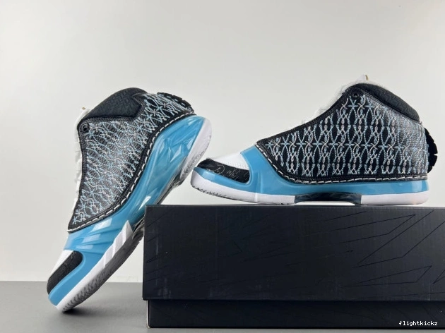 23 UNC Jordan 318376-041 0802